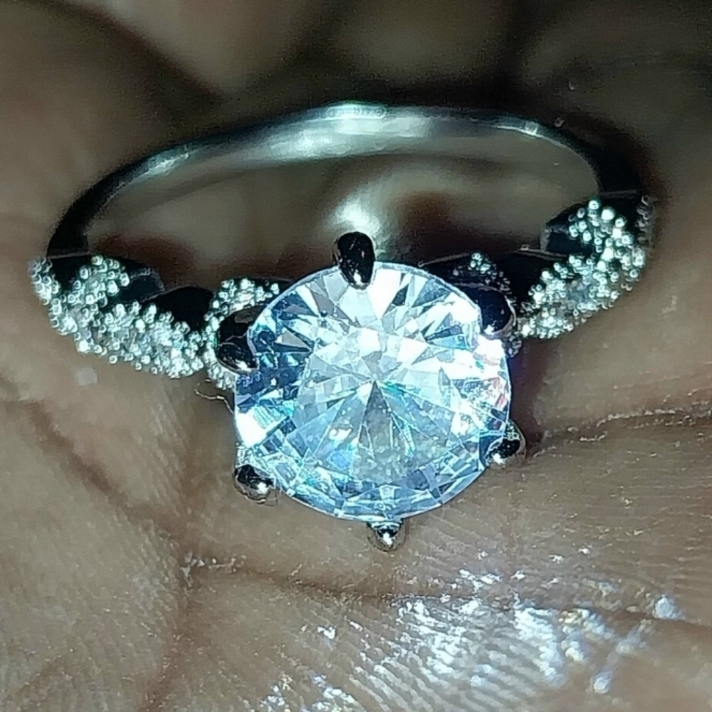 Elegant Silvery Crystal Ring Sz 8
